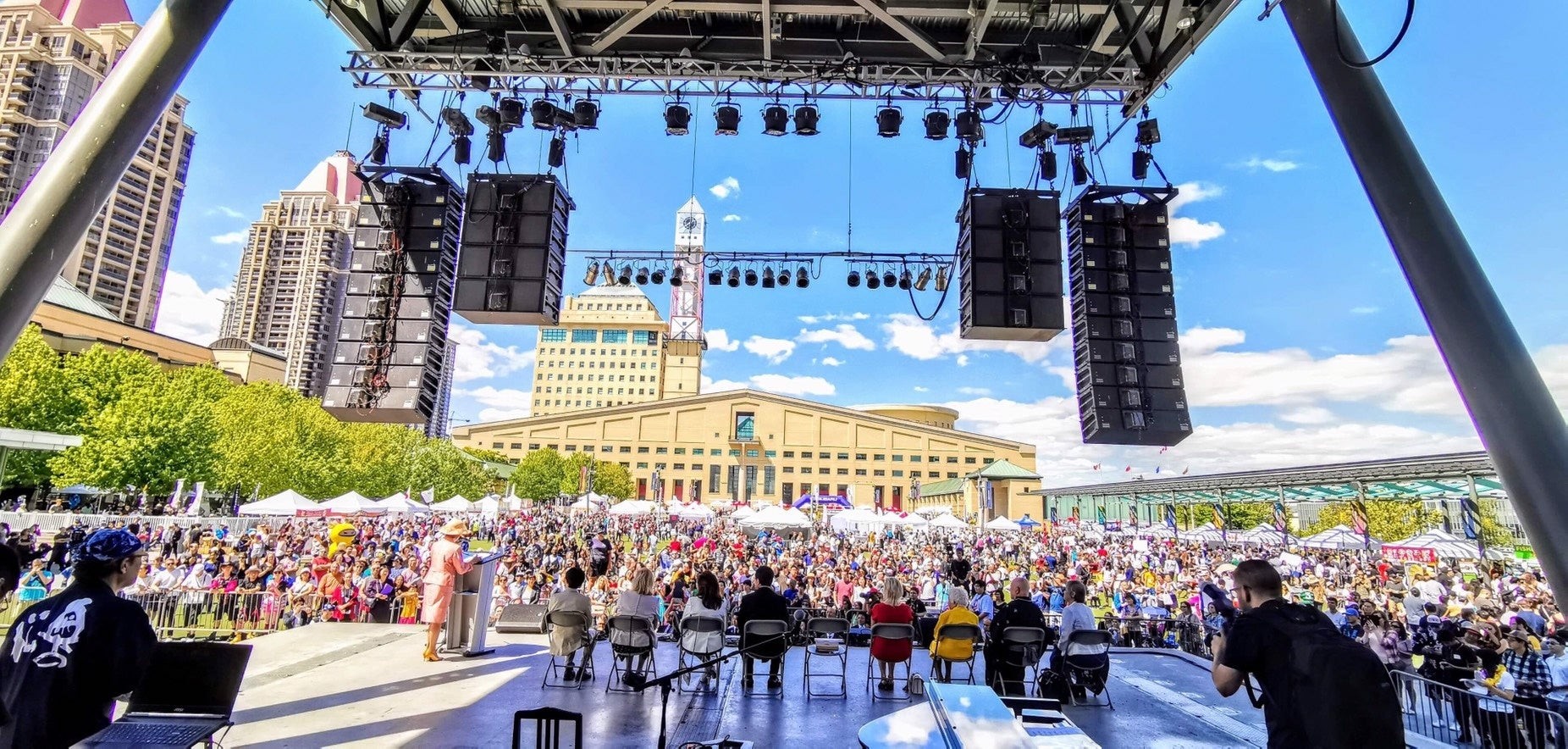 Japan Festival CANADAの過去開催で会場を埋める来場者